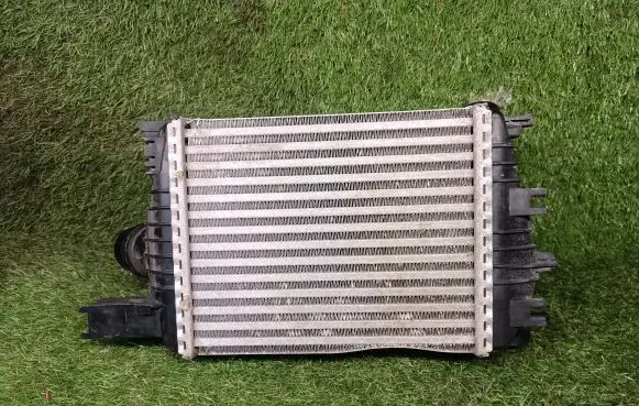 Renault Megane IV Intercooler radiator 144961381R 144961381D