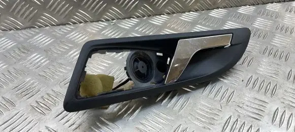Skoda Yeti (5L) Front door interior handle 1Z0837247
