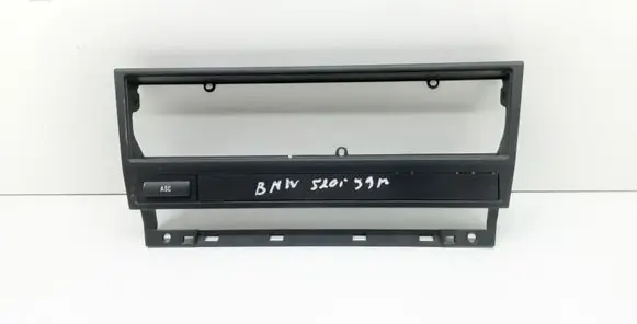 BMW 5 E39 Radio/GPS head unit trim 8233461 51168233461