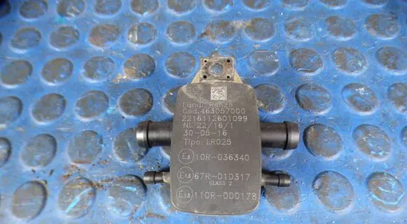 Skoda Rapid (NH) Fuel pressure sensor CART10R036340 10R036340 463057000