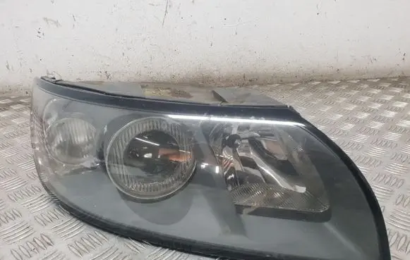 Volvo S40 Headlight/headlamp 30698886 0301198204