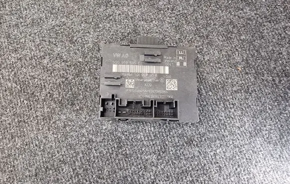 Volkswagen PASSAT B8 Door control unit/module 5Q0959595B