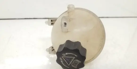 Coolant expansion tank/reservoir
