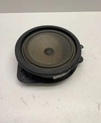 Audi A3 S3 A3 Sportback 8P Front door speaker 8P0035411