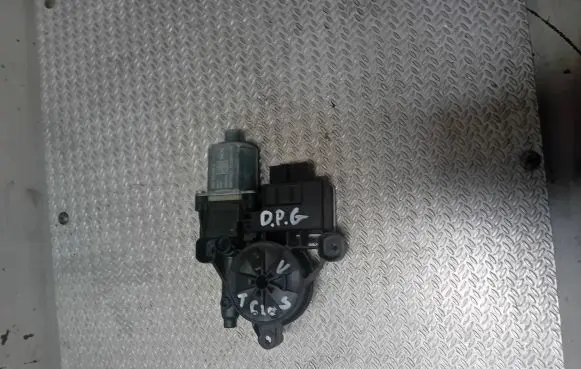 Volkswagen T-Cross Rear door window regulator motor 5Q0959408D 2200060819 004R002110