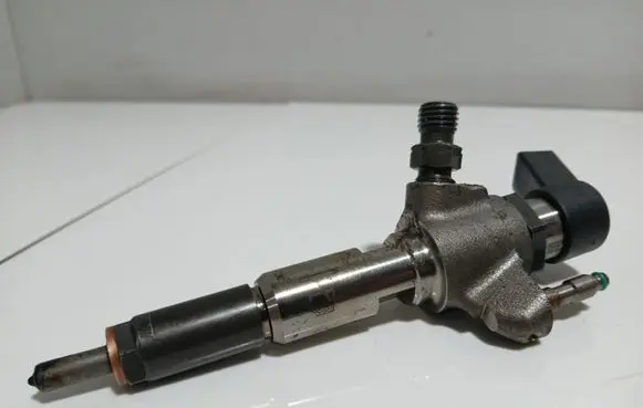 Citroen C4 II Fuel injector 9802448680