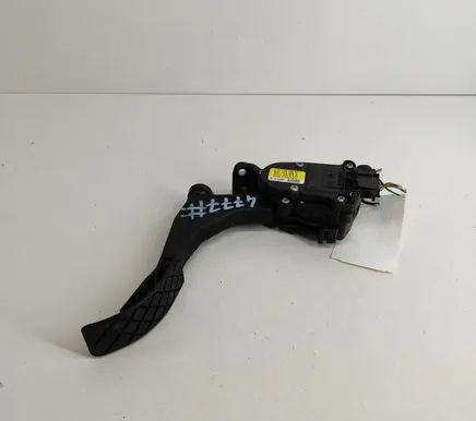 Volkswagen New Beetle Accelerator throttle pedal 6Q1723503E