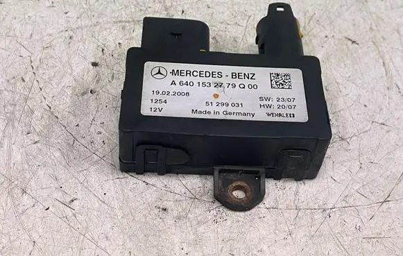 Mercedes-Benz A W169 Glow plug pre-heat relay A6401532779 51299031 19022008