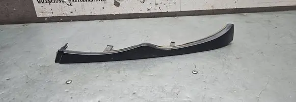 BMW 3 E46 Under headlight/headlamp trim 7030553
