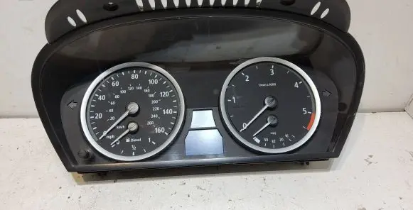 BMW 5 E60 E61 Speedometer (instrument cluster) 6974577 62116974577 110080213