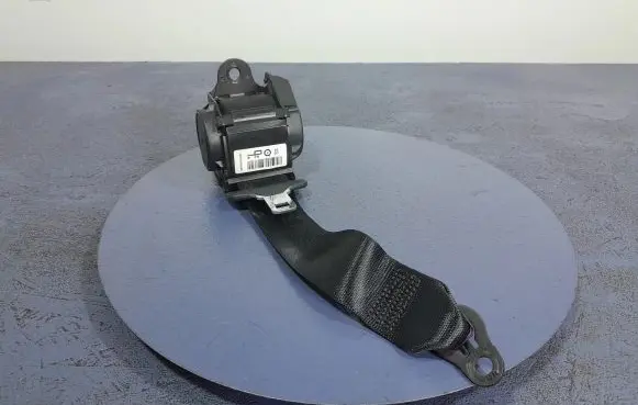 BMW 6 F12 F13 Front seatbelt 7259391