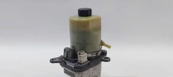 Ford Focus Power steering pump 4M513K514BD