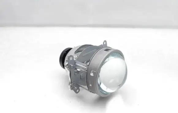 Nissan Leaf II (ZE1) Headlight lense 