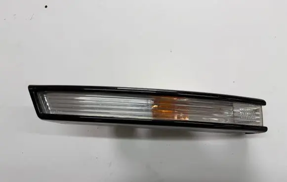 Volkswagen PASSAT B6 Front indicator light KIEPASP160226 3C0953042L