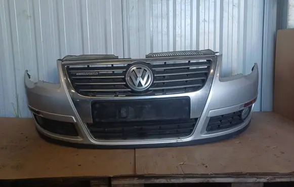 Volkswagen PASSAT B6 Front bumper 3C0807221C