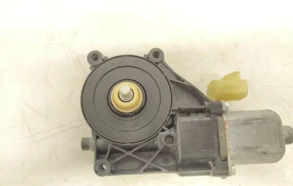 Chevrolet Cruze Front door window regulator motor 3130034193