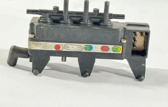 Mercedes-Benz E W124 Turbo solenoid valve A1248001378 1248001378