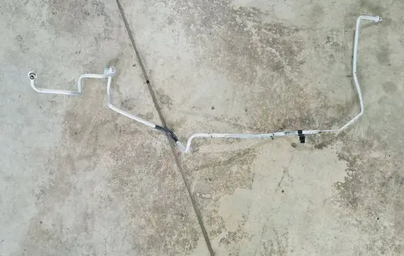 Air conditioning (A/C) pipe/hose