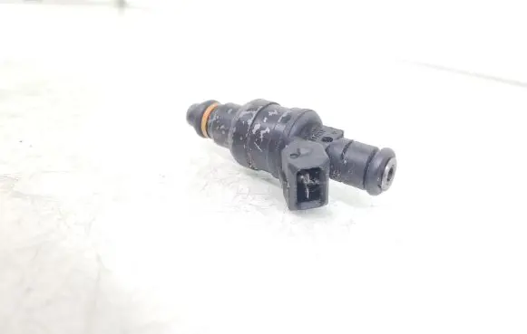 Audi A4 S4 B5 8D Fuel injector 0280150447