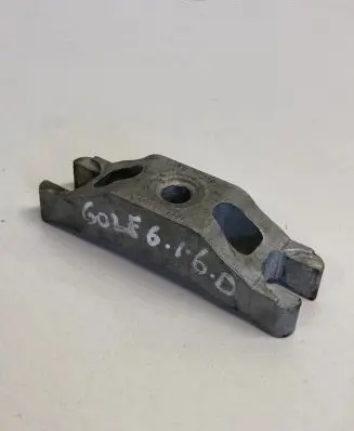 Volkswagen Golf VI Fuel Injector clamp holder 03L216