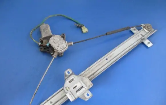 Suzuki Vitara (ET/TA) Front door window regulator with motor