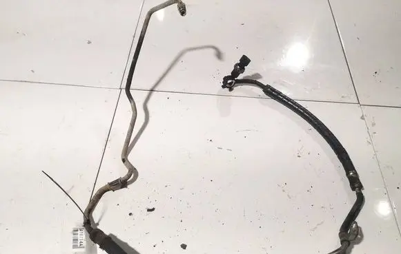 Audi A3 S3 8P Power steering hose/pipe/line 