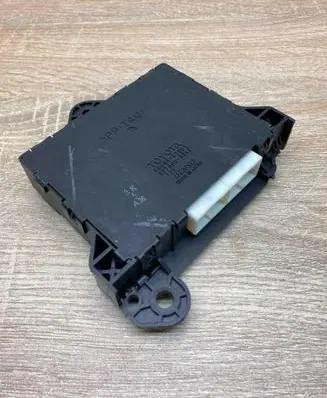 Toyota Prius (XW20) Air conditioning/heating control unit 8865047051 USED
