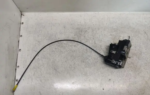 Opel Vivaro Front door lock
