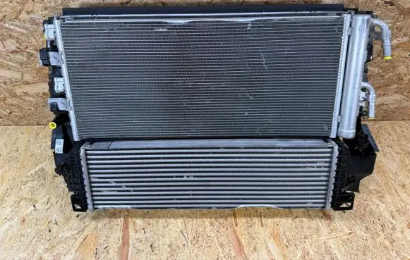 BMW 1 F40 Radiator set 8645801 6819644 8645859