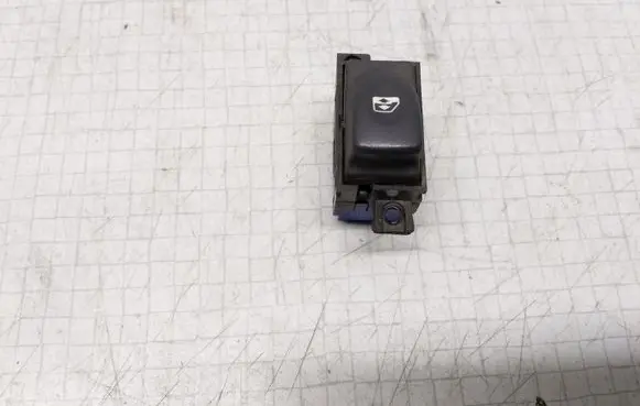 Renault Laguna I Electric window control switch 7700417487B