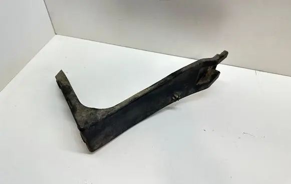 Audi A4 S4 B6 8E 8H Front bumper mounting bracket 8E0821137b