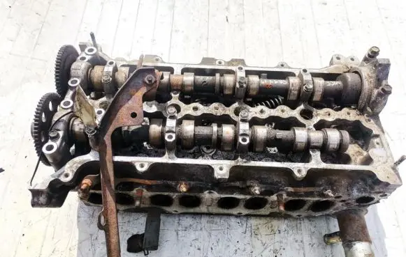 Lexus IS 220D-250-350 Engine head 