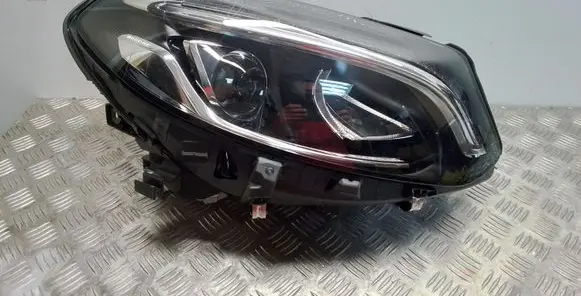 Mercedes-Benz B W246 W242 Headlight/headlamp A2469062801
