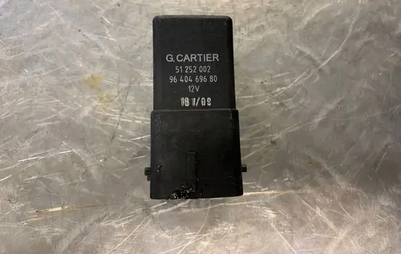 Citroen C5 Glow plug pre-heat relay 9640469680