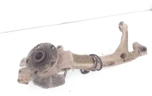 Volkswagen PASSAT B5 Front wheel hub spindle knuckle 8D0407258T