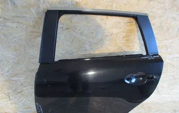 Mazda 6 Rear door