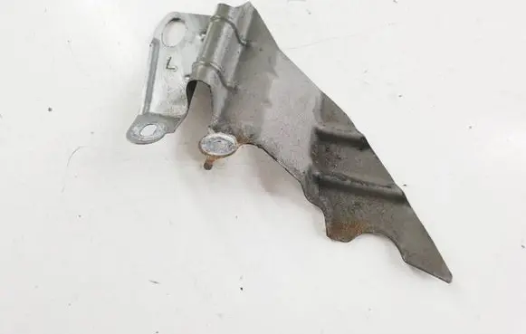 Fender mounting bracket