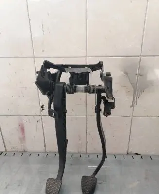 Opel Meriva A Pedal assembly 93369959 451020 37BYZ8