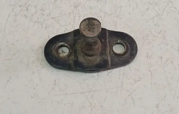 Toyota Previa (XR30, XR40) II Rear door lock loop/hook striker 