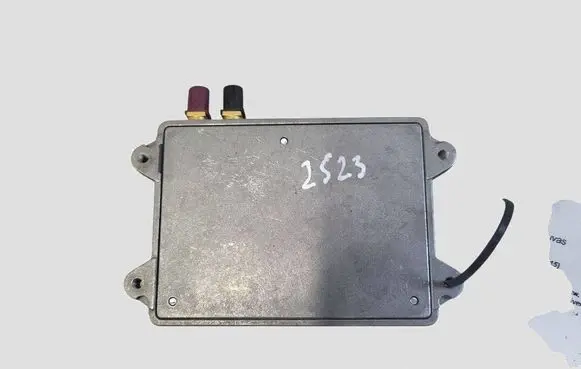 Audi A4 S4 B8 8K Aerial antenna amplifier 8J0035456A