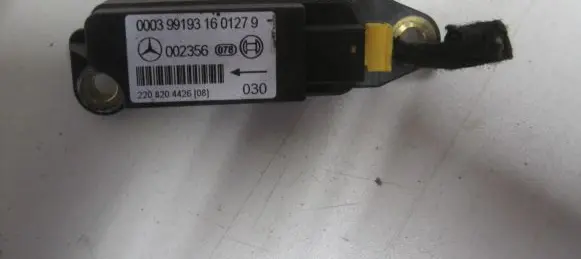 Mercedes-Benz S W220 Airbag deployment crash/impact sensor 2208204426