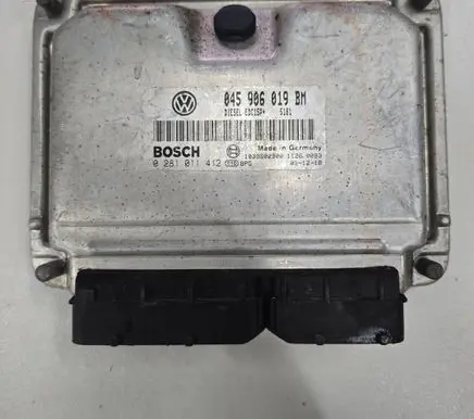 Skoda Fabia Mk1 (6Y) Engine control unit/module 045906019BM 1039S02900 0281011412