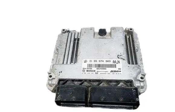 Opel Corsa D Engine control unit/module 55574903
