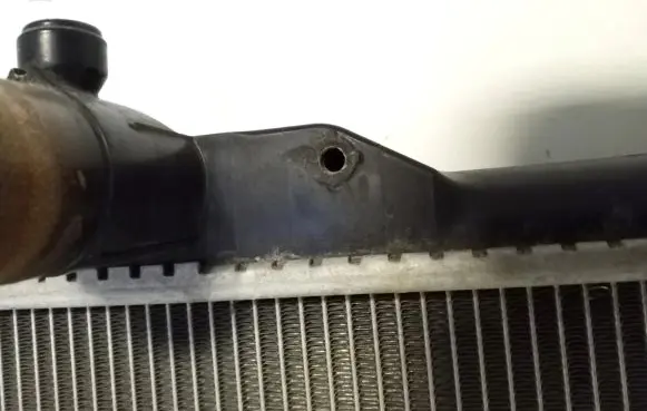 Lexus LS 460 - 600H Coolant radiator 