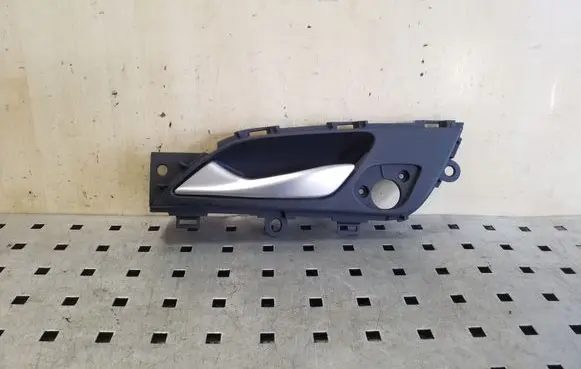 Rear door interior handle