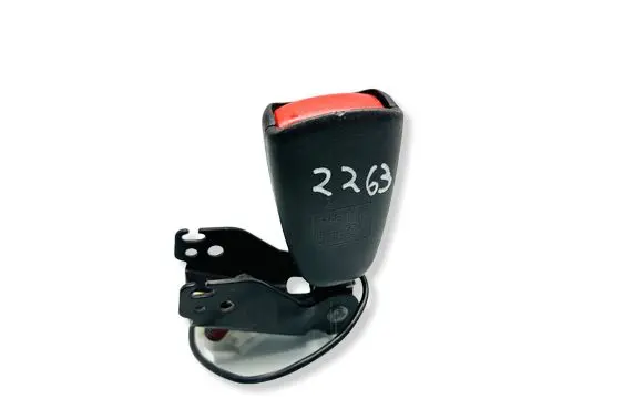 Volvo V70 Rear seatbelt buckle 8632321