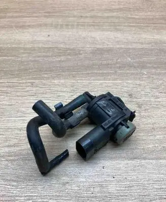Audi A4 S4 B8 8K Turbo solenoid valve 1K0906283A MT2