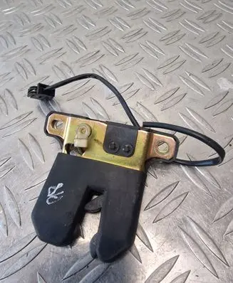 Audi A8 S8 D2 4D Tailgate/trunk/boot lock/catch/latch 4A5827505B