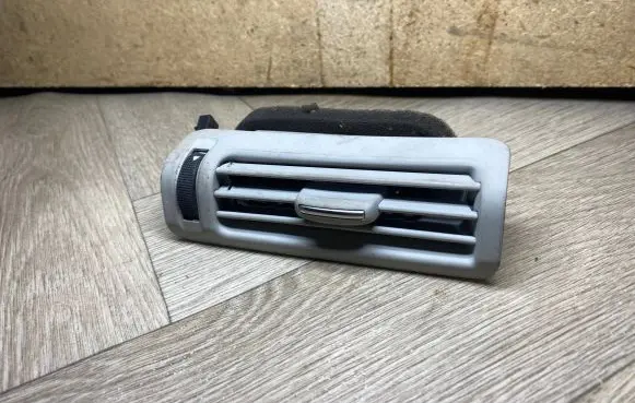 Audi A6 S6 C6 4F Dashboard side air vent grill/cover trim 4F0819384A