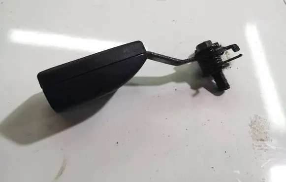 Mazda 5 Front seatbelt buckle 